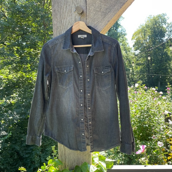 Calvin Klein Tops - Calvin Klein Black Chambray Shirt